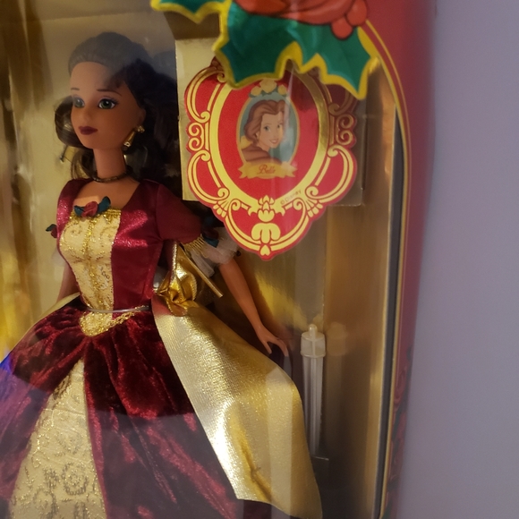 Disney's Beauty and the Beast Holiday Princess Belle doll Enchanted Chri… - Picture 9 of 10